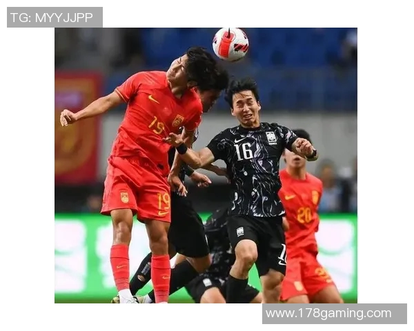 国足U22迎战泰国队全力争胜期待年轻球员展现实力与团队合作精神