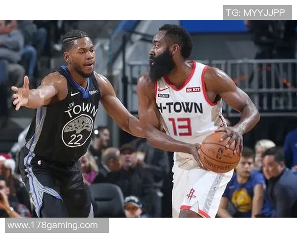 圣诞大战勇士与骑士的巅峰对决谁能笑到最后揭秘精彩瞬间与战术分析