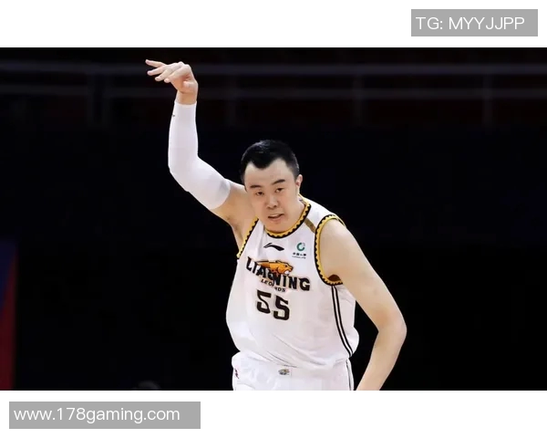 韩德君：从篮球新星到CBA传奇的奋斗与荣耀之路